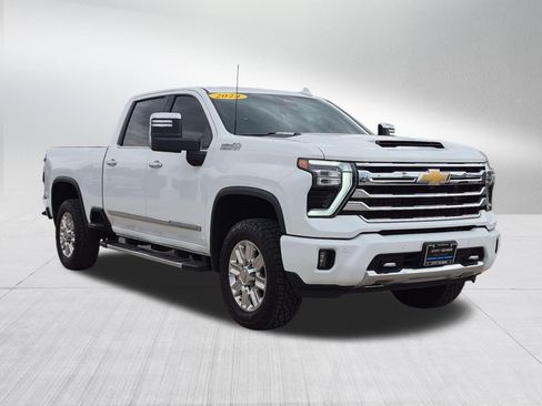 Certified 2024 Chevrolet Silverado 2500 High Country w/ High Country Premium Package AWD/4WD image 8