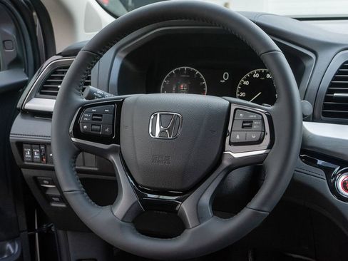 New 2026 Honda Odyssey Touring image 19