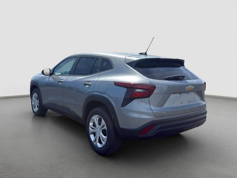 New 2026 Chevrolet Trax LS w/ Driver Confidence Package FWD image 4