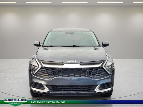 Used 2023 Kia Sportage LX AWD/4WD image 9