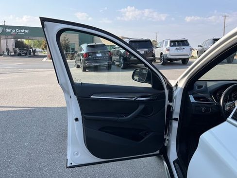 Used 2021 BMW X1 xDrive28i w/ Convenience Package image 25