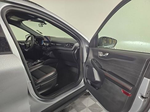 Used 2023 Ford Escape ST-Line image 13