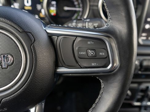 Used 2023 Jeep Wrangler Unlimited Sahara w/ Cold Weather Group AWD/4WD image 25