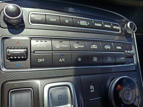 Certified 2023 Hyundai Santa Fe SEL AWD/4WD image 16