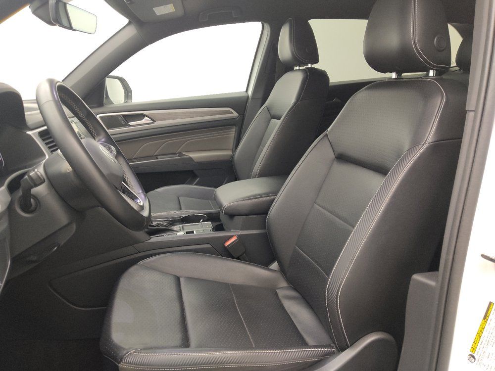 Used 2022 Volkswagen Atlas Cross Sport SE FWD image 17