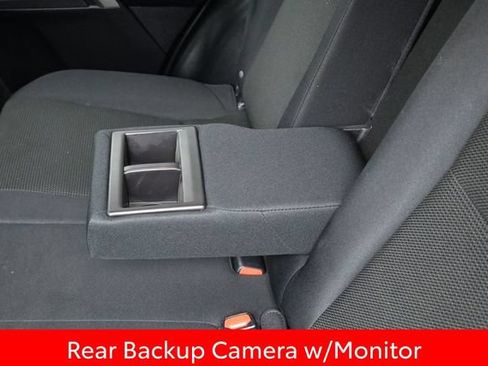 Used 2018 Toyota RAV4 XLE AWD/4WD image 23