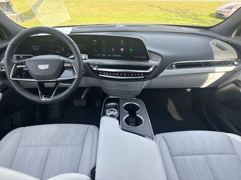 Certified 2025 Cadillac Lyriq Luxury RWD image 15