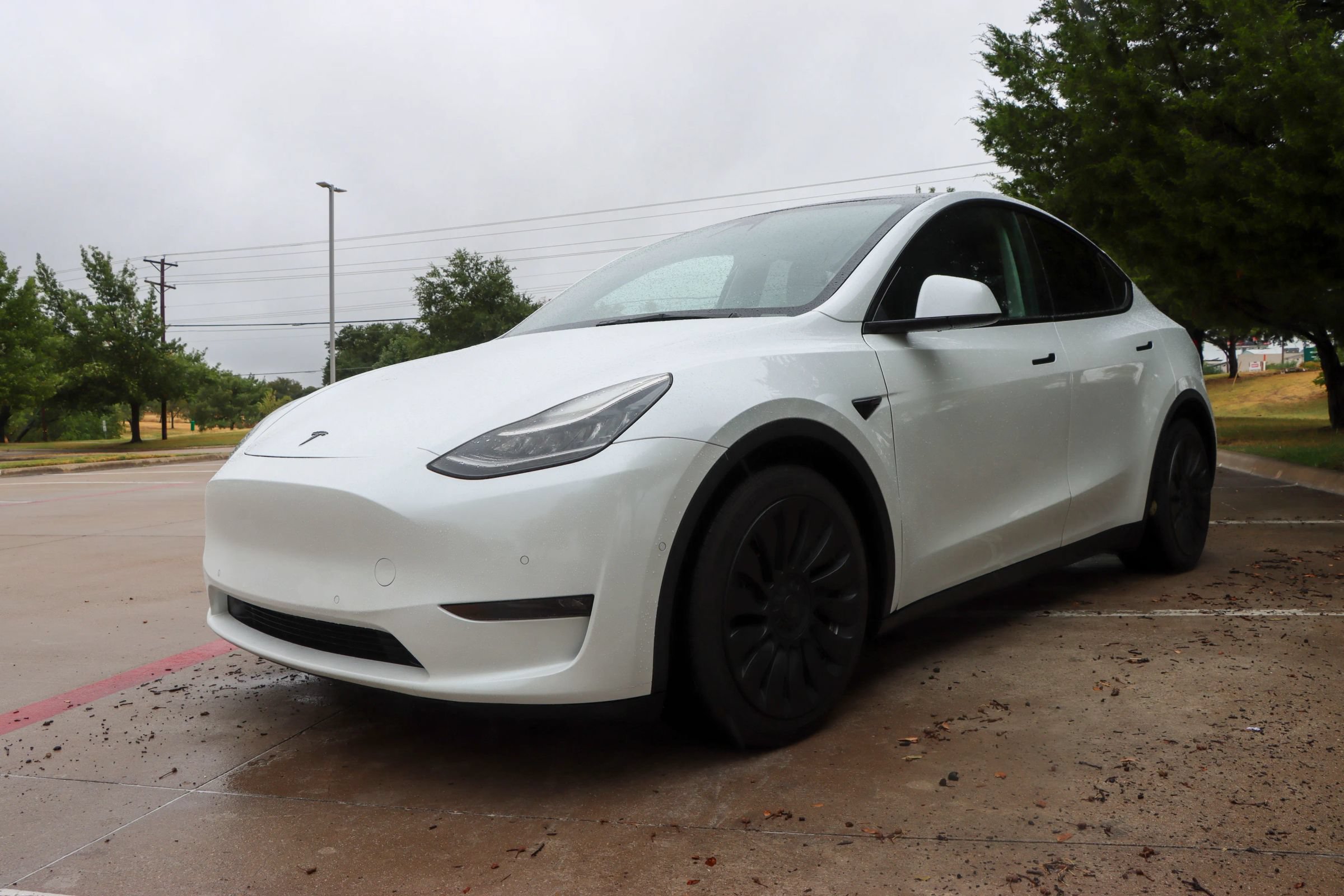 Used 2021 Tesla Model Y 2WD image 3
