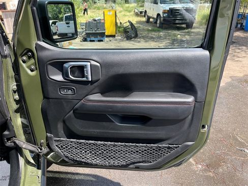 Used 2020 Jeep Wrangler Unlimited Rubicon w/ Uconnect 4C Nav & Sound Group image 17