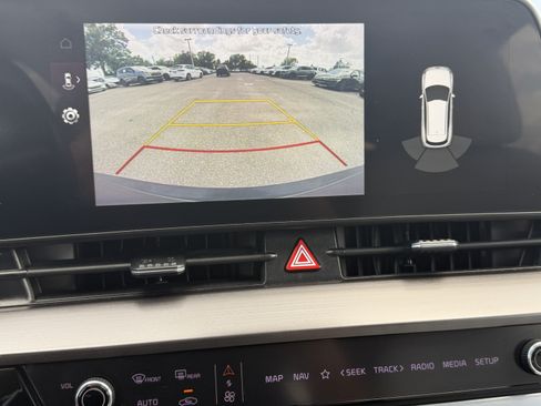 Used 2023 Kia Sportage EX FWD image 22