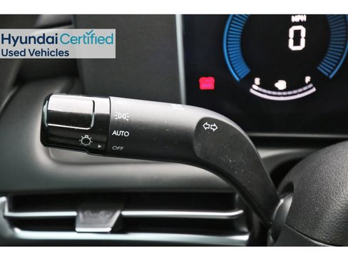 Certified 2025 Hyundai Santa Cruz SE image 20