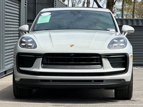 Certified 2022 Porsche Macan AWD/4WD image 11