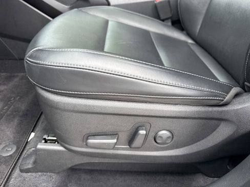 Used 2025 Kia Telluride S FWD image 21