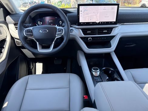 New 2026 Ford Explorer Active w/ Active Comfort Package image 5
