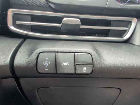 Used 2023 Hyundai Elantra SEL w/ Preferred Accessory Package FWD image 27