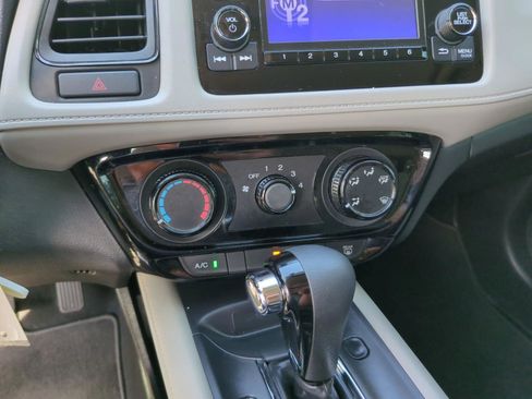 Certified 2017 Honda HR-V LX image 27