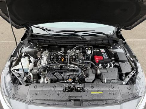 Used 2024 Nissan Altima 2.5 SV FWD image 27