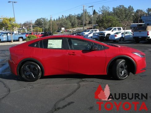 New 2026 Toyota Prius Plug-In Hybrid image 2