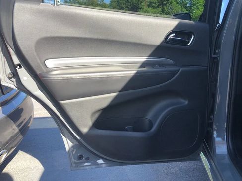 Used 2019 Dodge Durango R/T w/ Trailer Tow Group IV RWD image 18