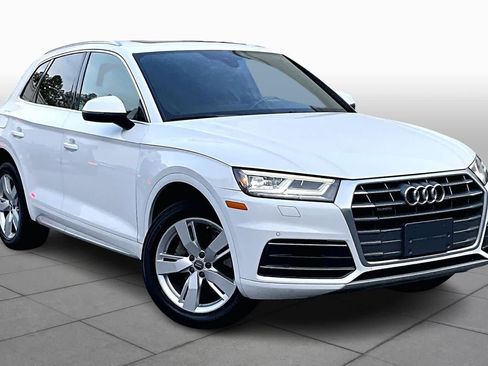 Used 2018 Audi Q5 2.0T Premium Plus w/ Premium Plus Package image 3