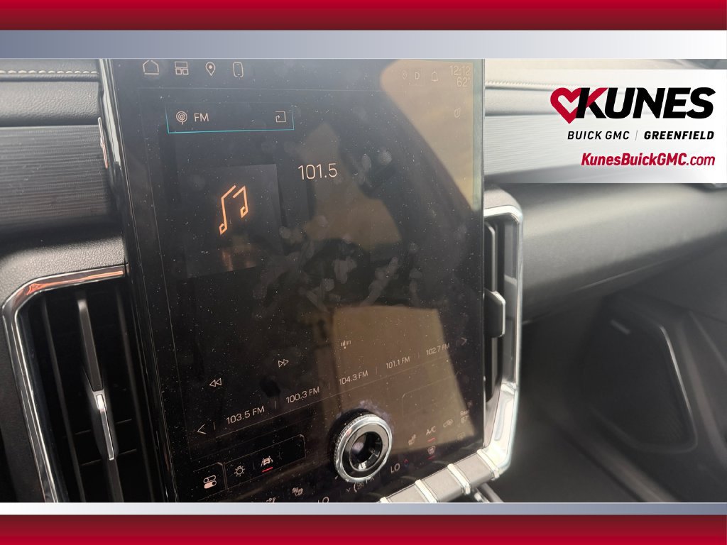 Used 2024 GMC Acadia Elevation FWD image 26