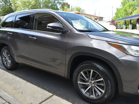 Used 2017 Toyota Highlander XLE FWD image 31