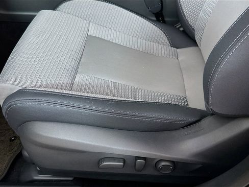 Used 2025 Subaru Outback Premium w/ Popular Package #1 image 9