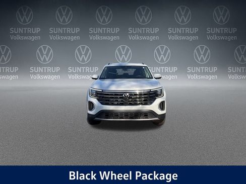 New 2026 Volkswagen Atlas SE image 8