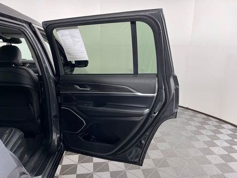 Used 2021 Jeep Grand Cherokee L Limited image 45