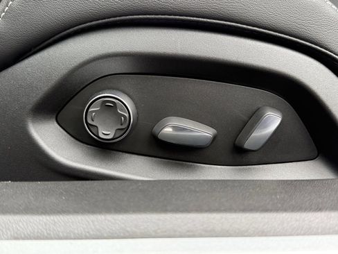 New 2026 Chevrolet Corvette 2LT w/ Z51 Performance Package image 40