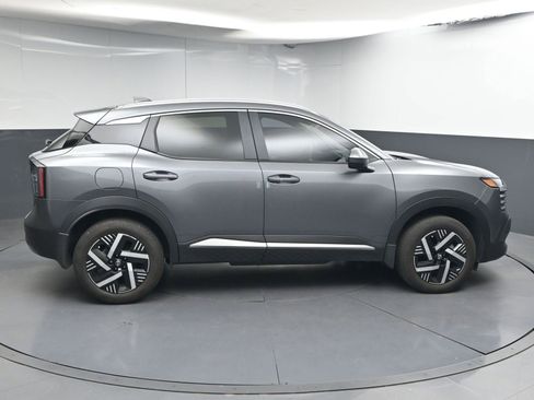 Used 2025 Nissan Kicks SV w/ SV Premium Package FWD image 8