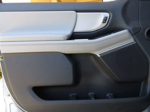 Certified 2025 Ford Expedition Max Active AWD/4WD image 9