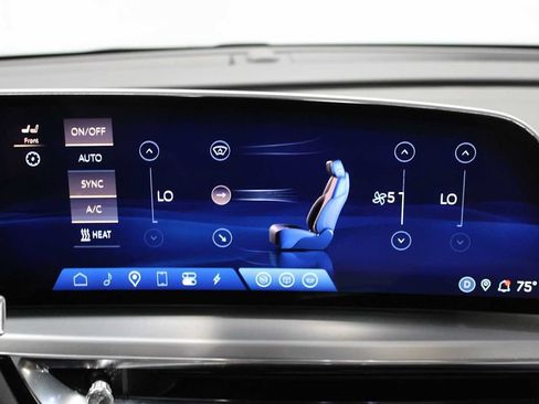 Used 2024 Cadillac Lyriq Luxury AWD/4WD image 35