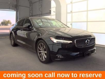 Used 2017 Volvo S90 T6 Momentum w/ Vision Package