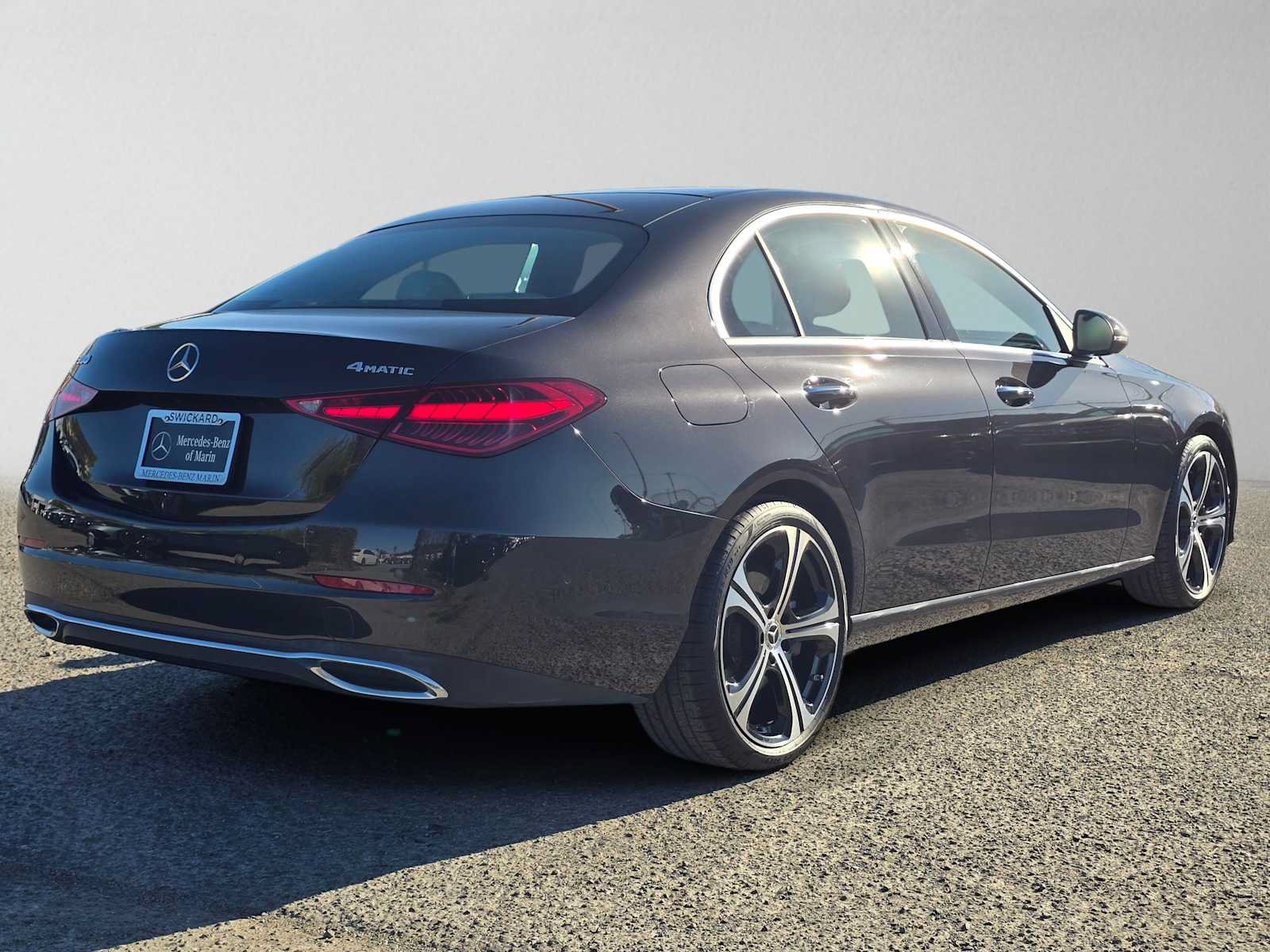 Used 2023 Mercedes-Benz C 300 4MATIC Sedan image 3