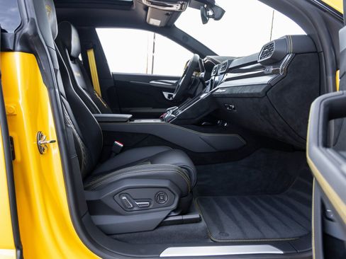 Used 2024 Lamborghini Urus Performante image 47