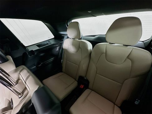 Used 2026 Volvo XC90 B6 Plus w/ Protection Package Premier image 4