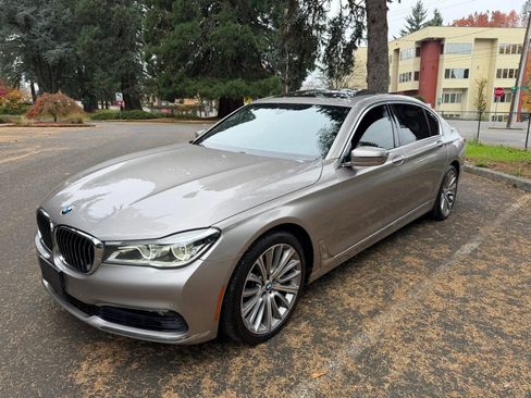 Used 2016 BMW 750i xDrive image 3