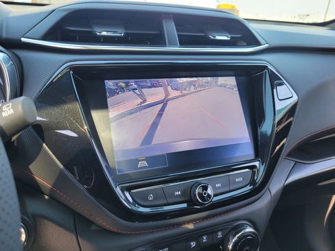 Used 2023 Chevrolet TrailBlazer RS w/ Sun and Liftgate Package image 17