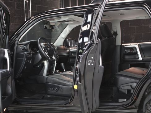 Used 2019 Toyota 4Runner SR5 Premium AWD/4WD image 21