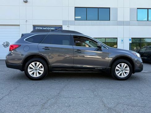 Used 2018 Subaru Outback 2.5i Premium AWD/4WD image 3