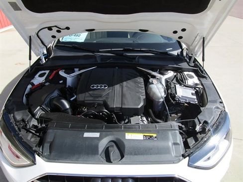 Used 2021 Audi A4 2.0T Premium image 34