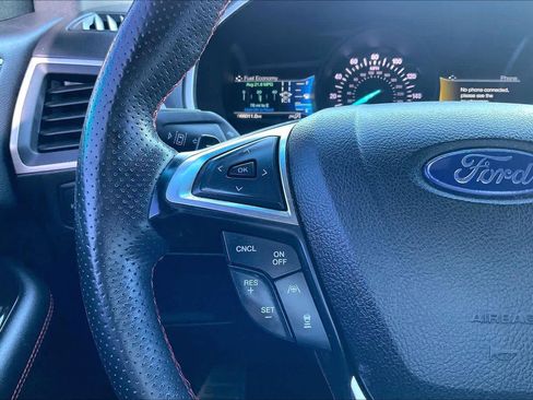 Used 2020 Ford Edge ST-Line w/ Cold Weather Package image 22