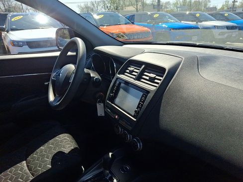 Used 2022 Mitsubishi Outlander Sport ES AWD/4WD image 12
