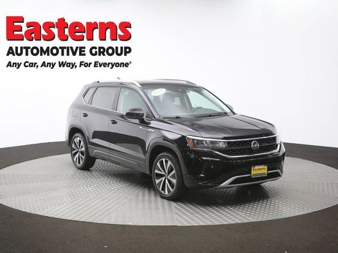 Used 2024 Volkswagen Taos SE FWD image 48