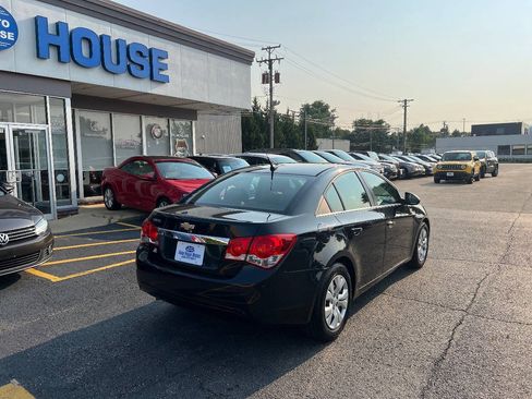 Used 2012 Chevrolet Cruze LS w/ Connectivity Package FWD image 10