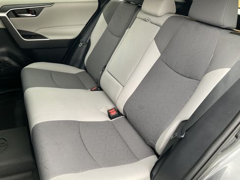 Used 2020 Toyota RAV4 XLE w/ Convenience Package AWD/4WD image 37
