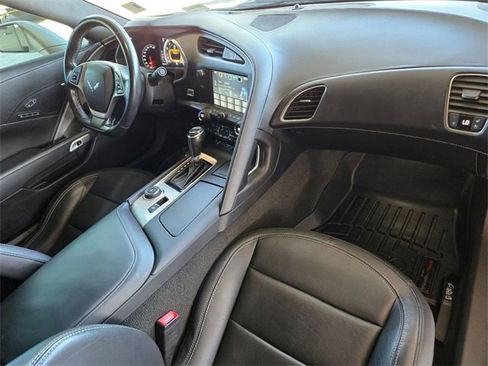 Used 2017 Chevrolet Corvette Stingray w/ 3LT Preferred Equipment Group image 19