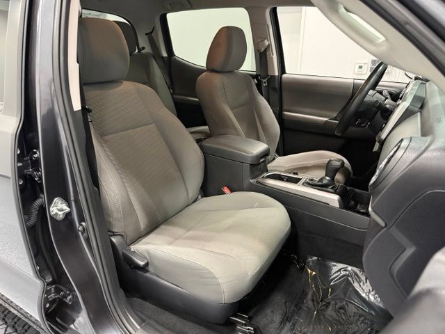 Used 2021 Toyota Tacoma SR5 RWD image 29