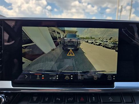 New 2025 GMC Sierra 2500 SLT w/ SLT Premium Package image 21